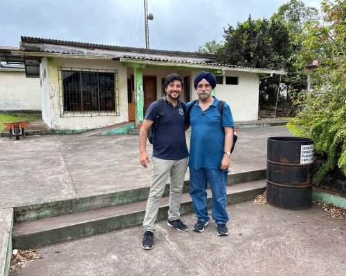 Daniel and Pali outside infocentro
